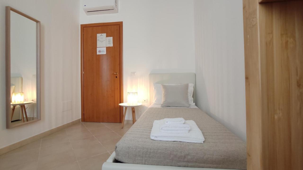 Single Room Bathroom