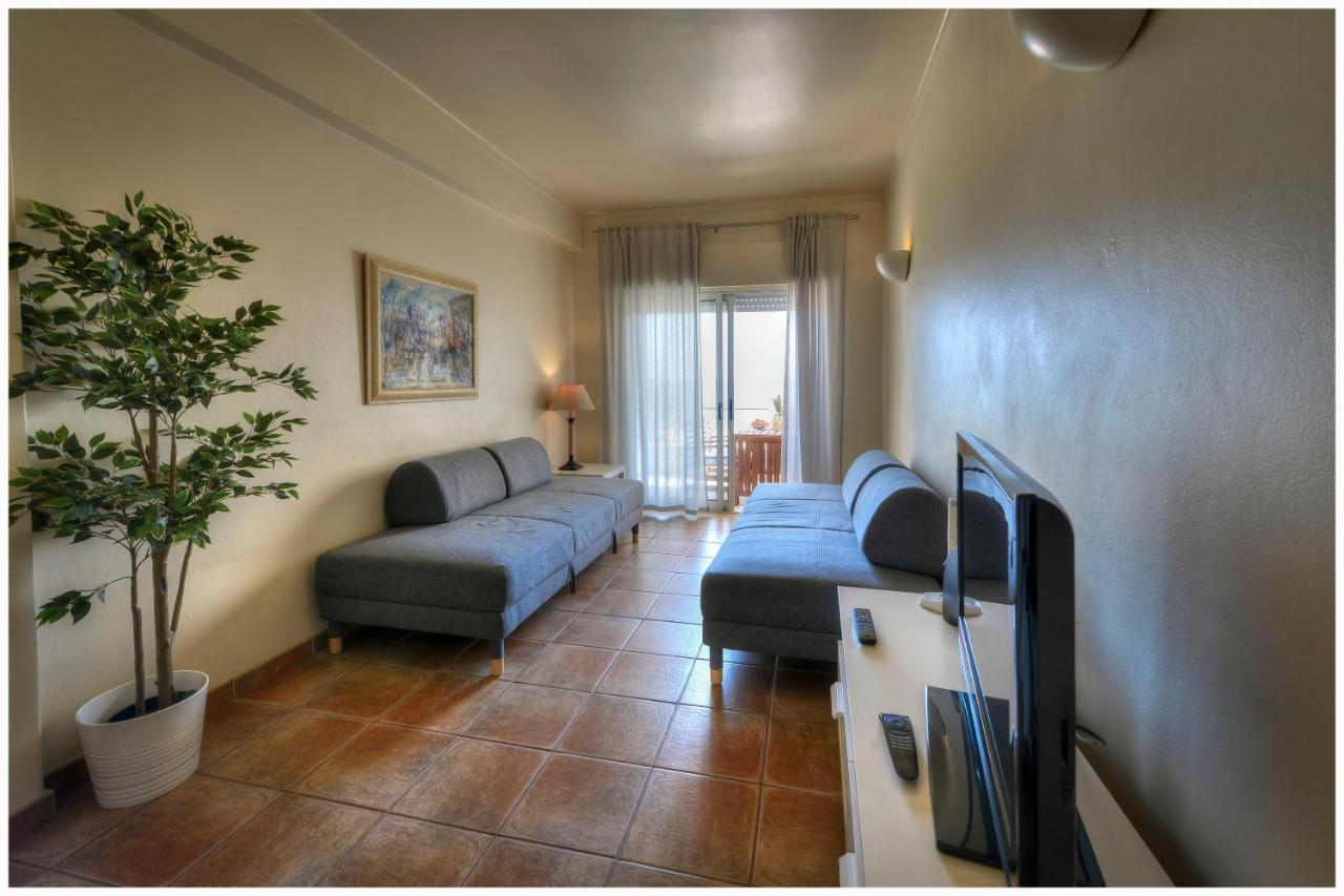 Two-Bedroom Apartment Sea View