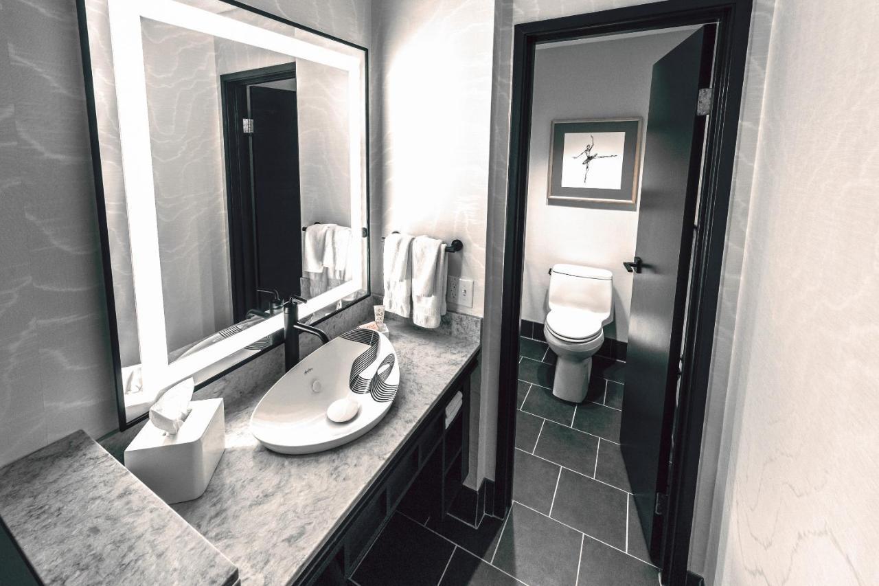 Deluxe King Room,1111915224:JPEG