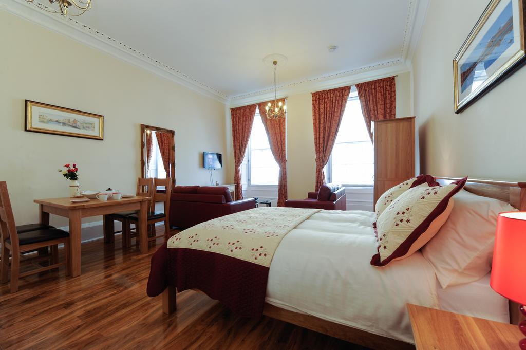 Deluxe Family Suite,689297976:JPEG