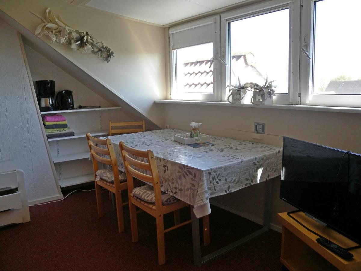 Triple Room Toilet