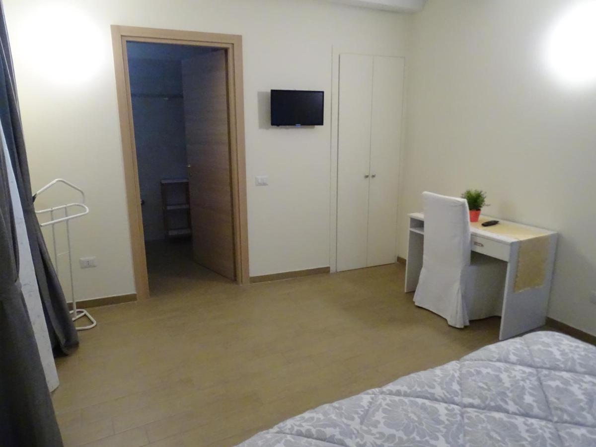 Large Double Room,1113087126:JPEG