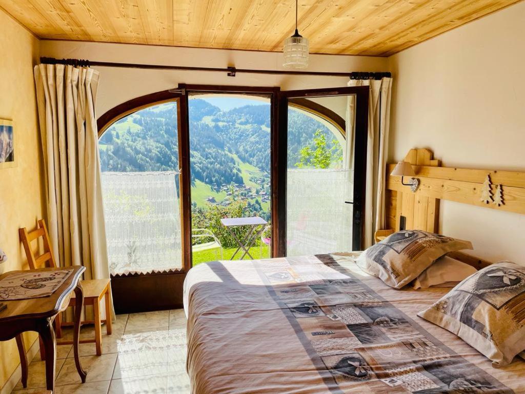 Chambre Double ou Lits Jumeaux - Vue sur Montagnes