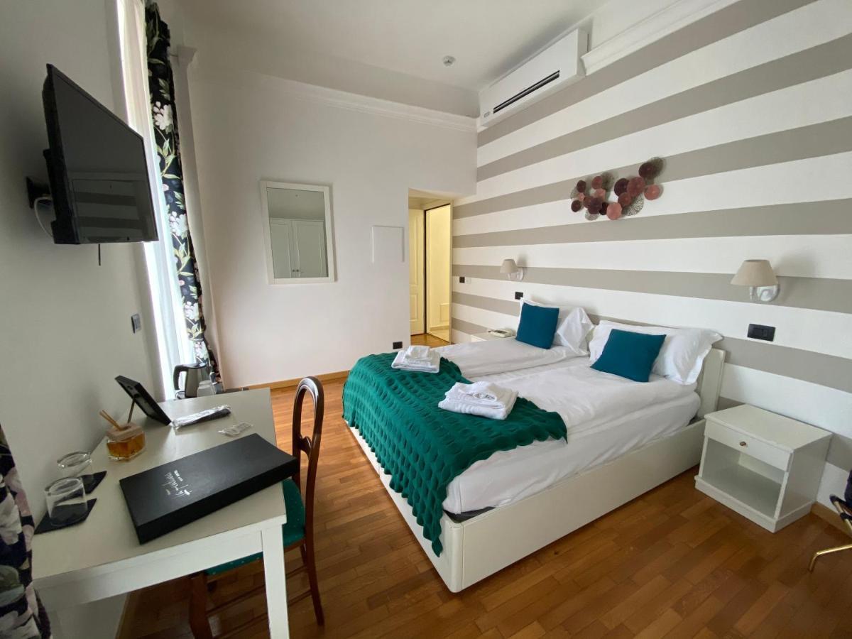 Deluxe Double or Twin Room Balcony Lake view,1024752985:JPEG