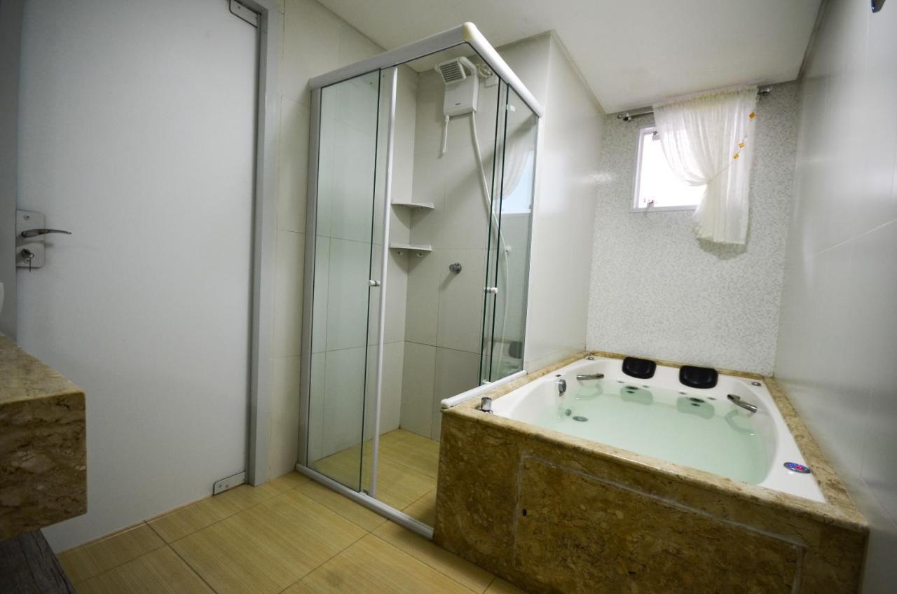 Suite Hot Tub,1114977003:JPEG