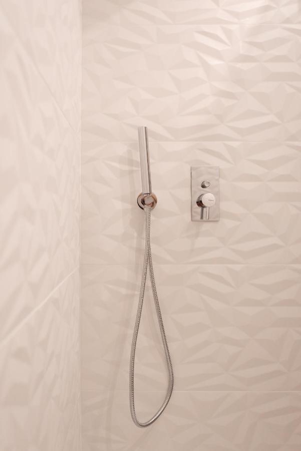 Deluxe Double Room Bath