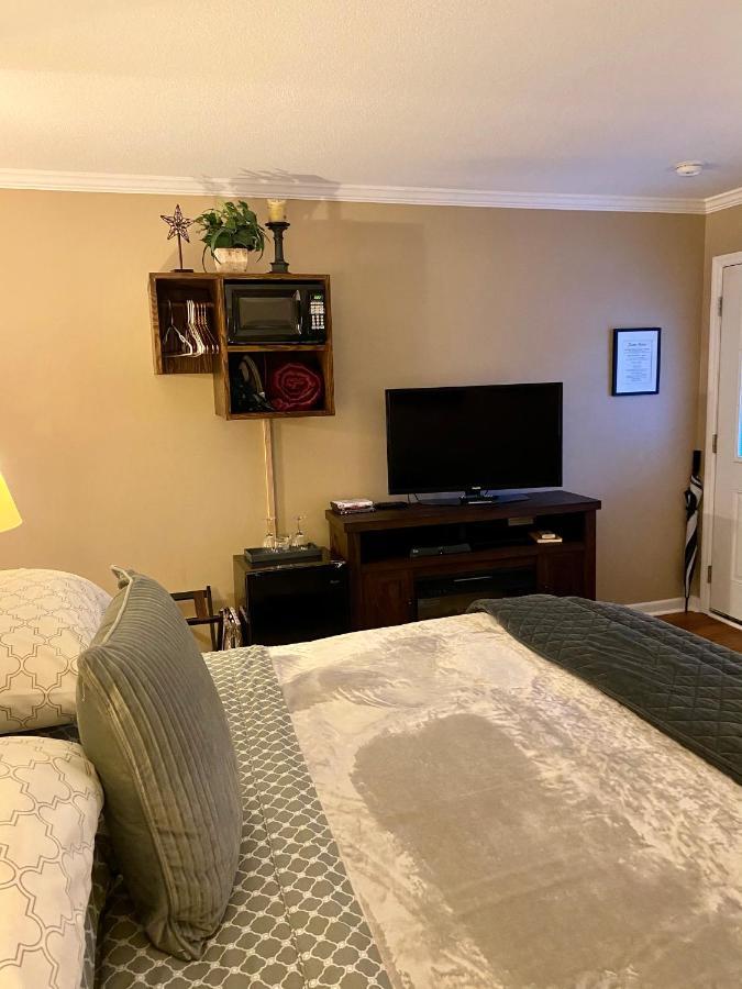 Deluxe King Suite