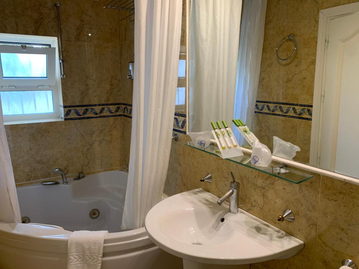 Basic Double Room