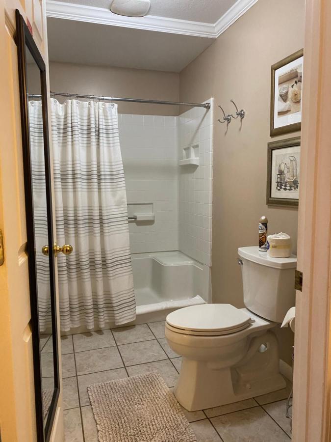 Deluxe Queen Suite Courtyard Pet Friendly
