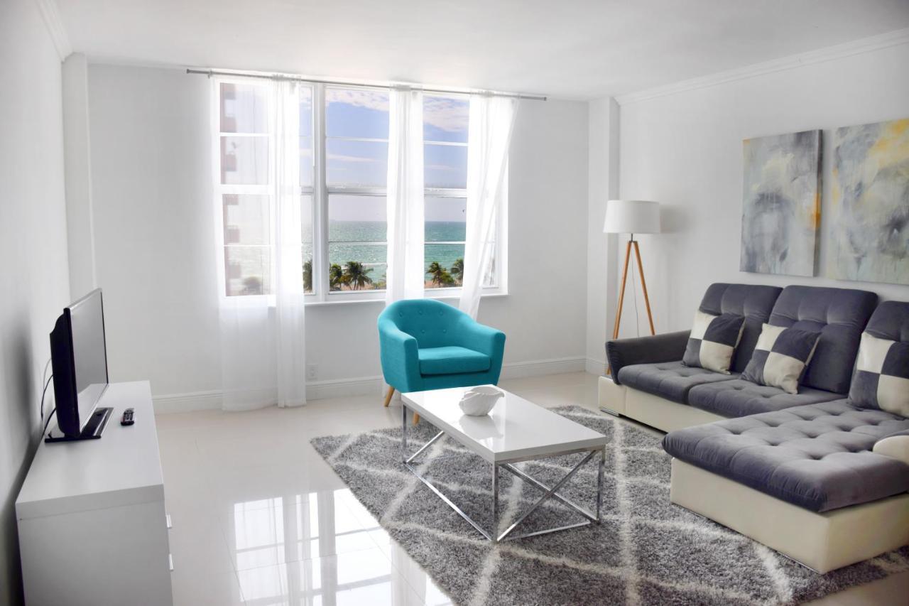 Deluxe Oceanview Suite 1 Bedroom & 15 Bath Kitchen
