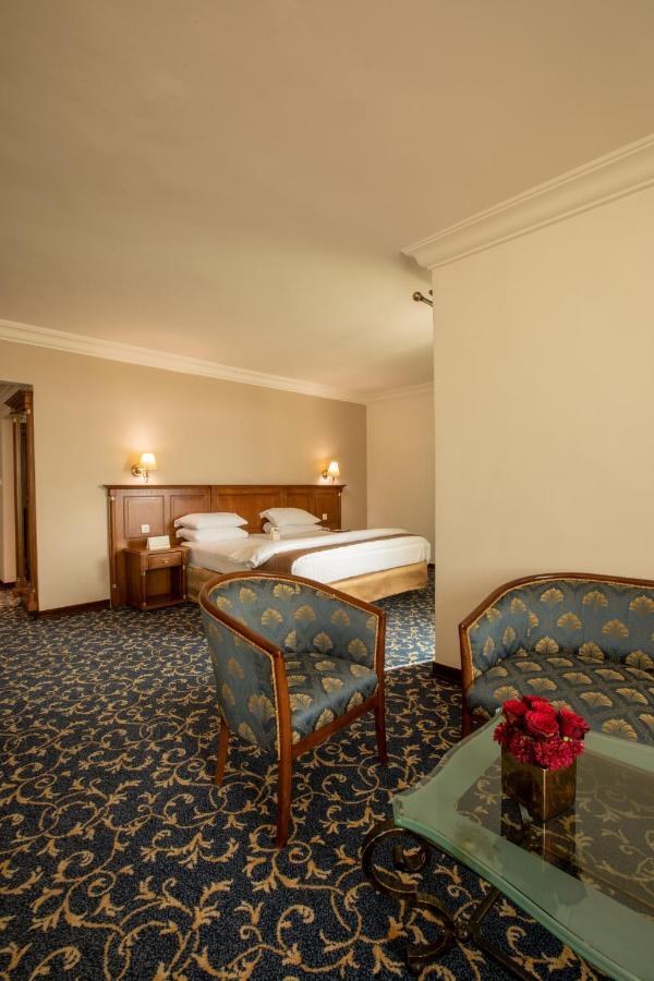 Executive Suite