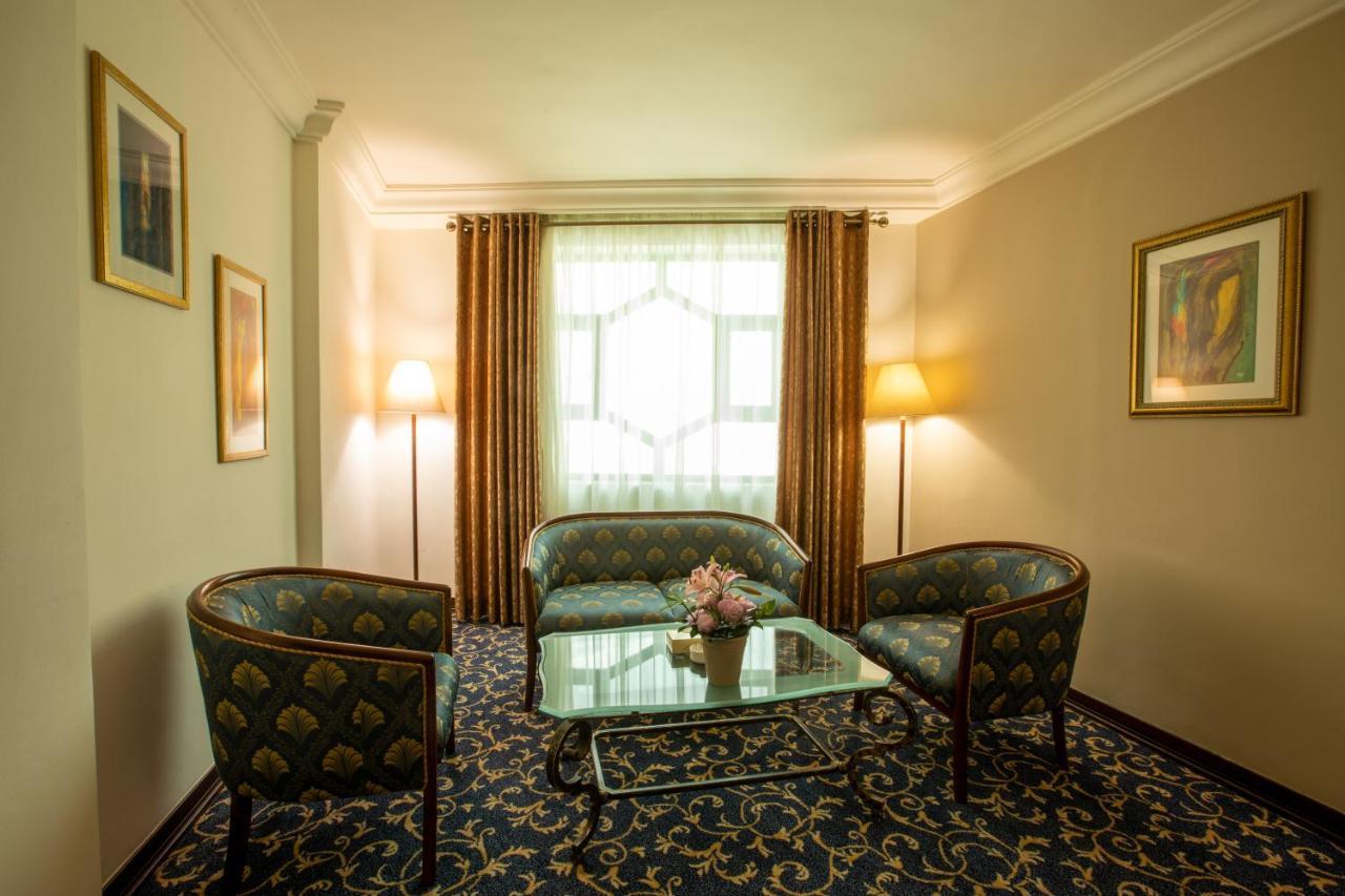 Executive Suite