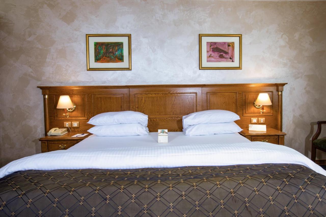 Bristol Suite