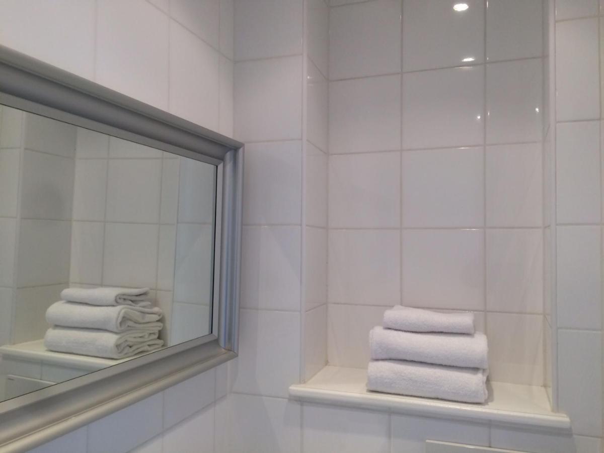 Double or Twin Room,1085292940:JPEG