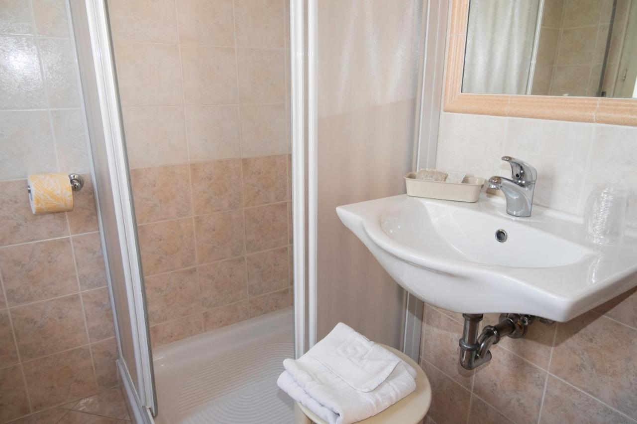 Single Room Balcony,1589585365:JPEG