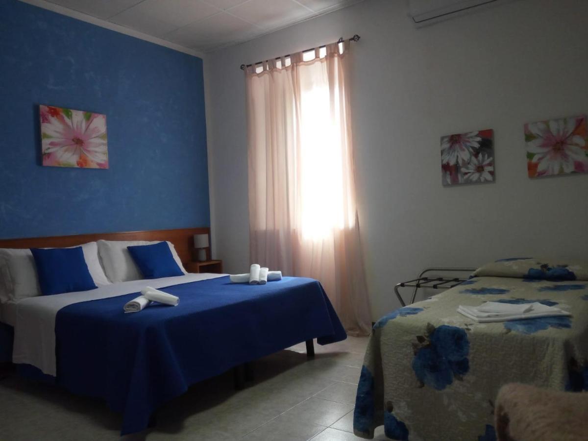 Standard Triple Room Beach