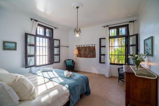 One-Bedroom Apartment Sea View