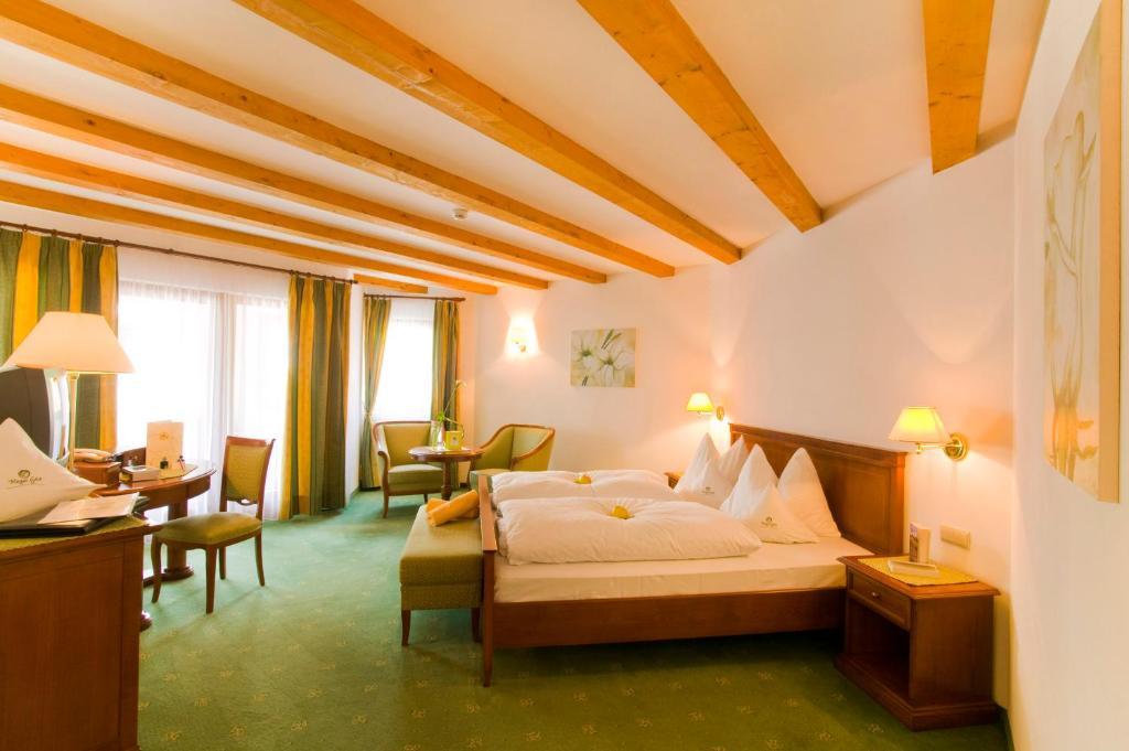 Economy Double Room,11479891:JPEG