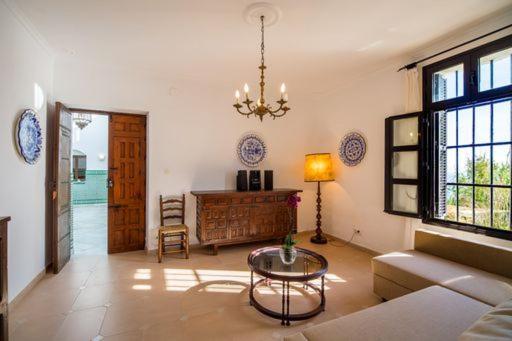 One-Bedroom Apartment Sea View