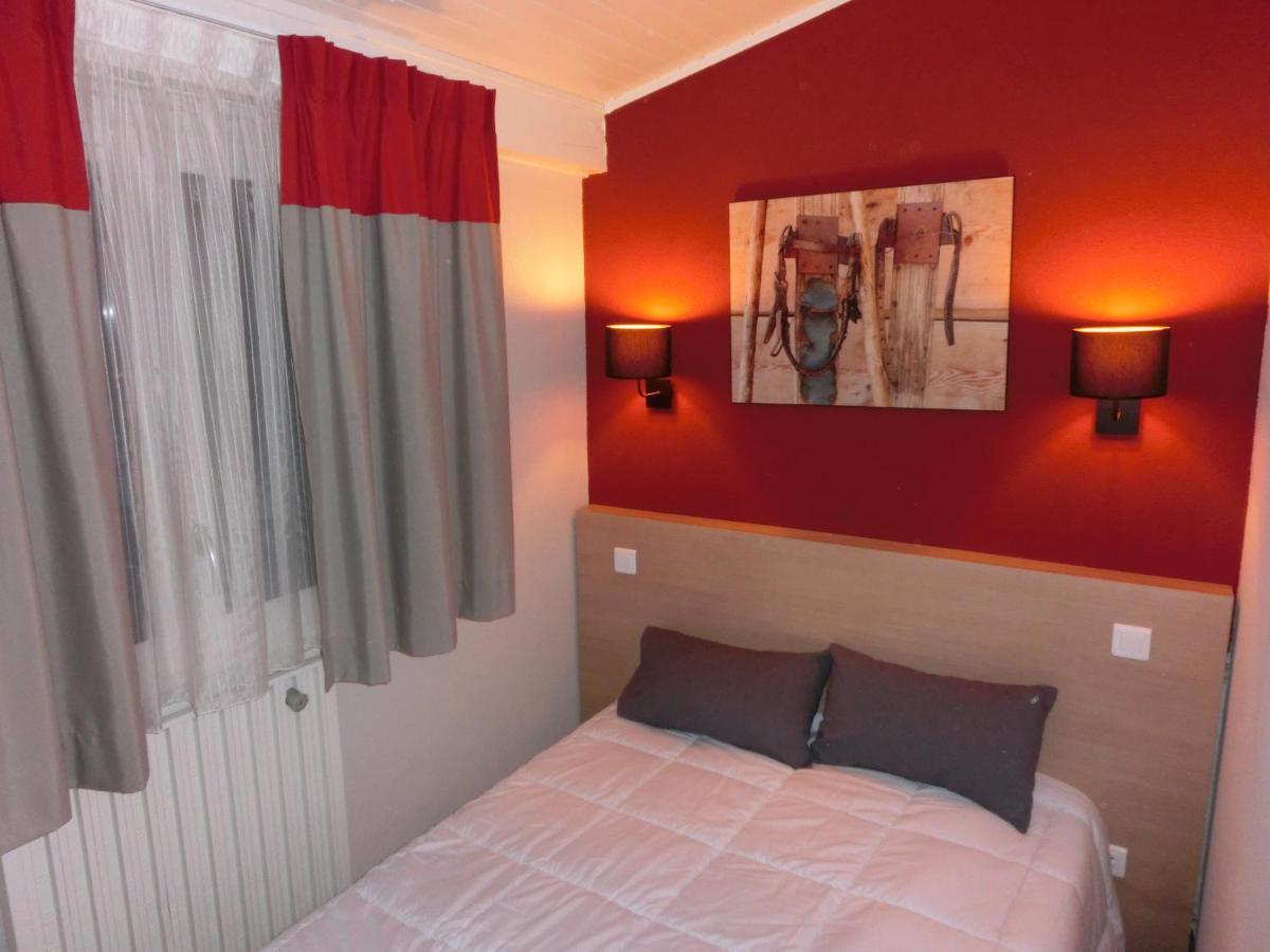 Two-Bedroom Apartment,738565678:JPEG