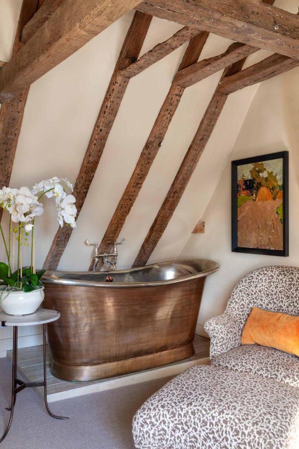 Deluxe Double Room Bath