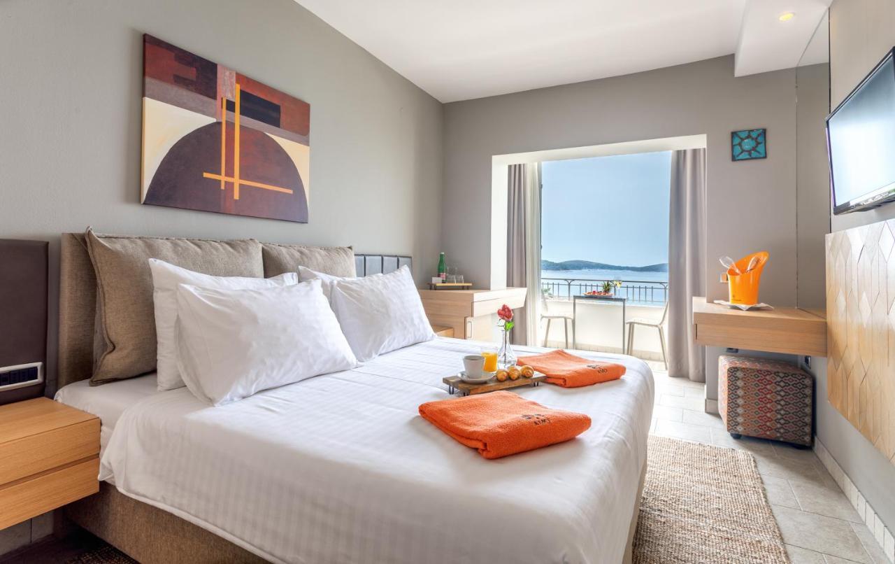 Superior Room Partial Sea View