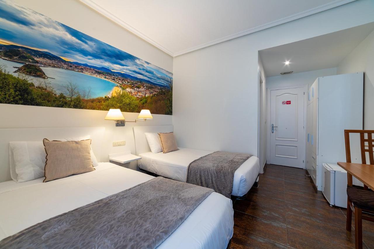 Double or Twin Room Balcony