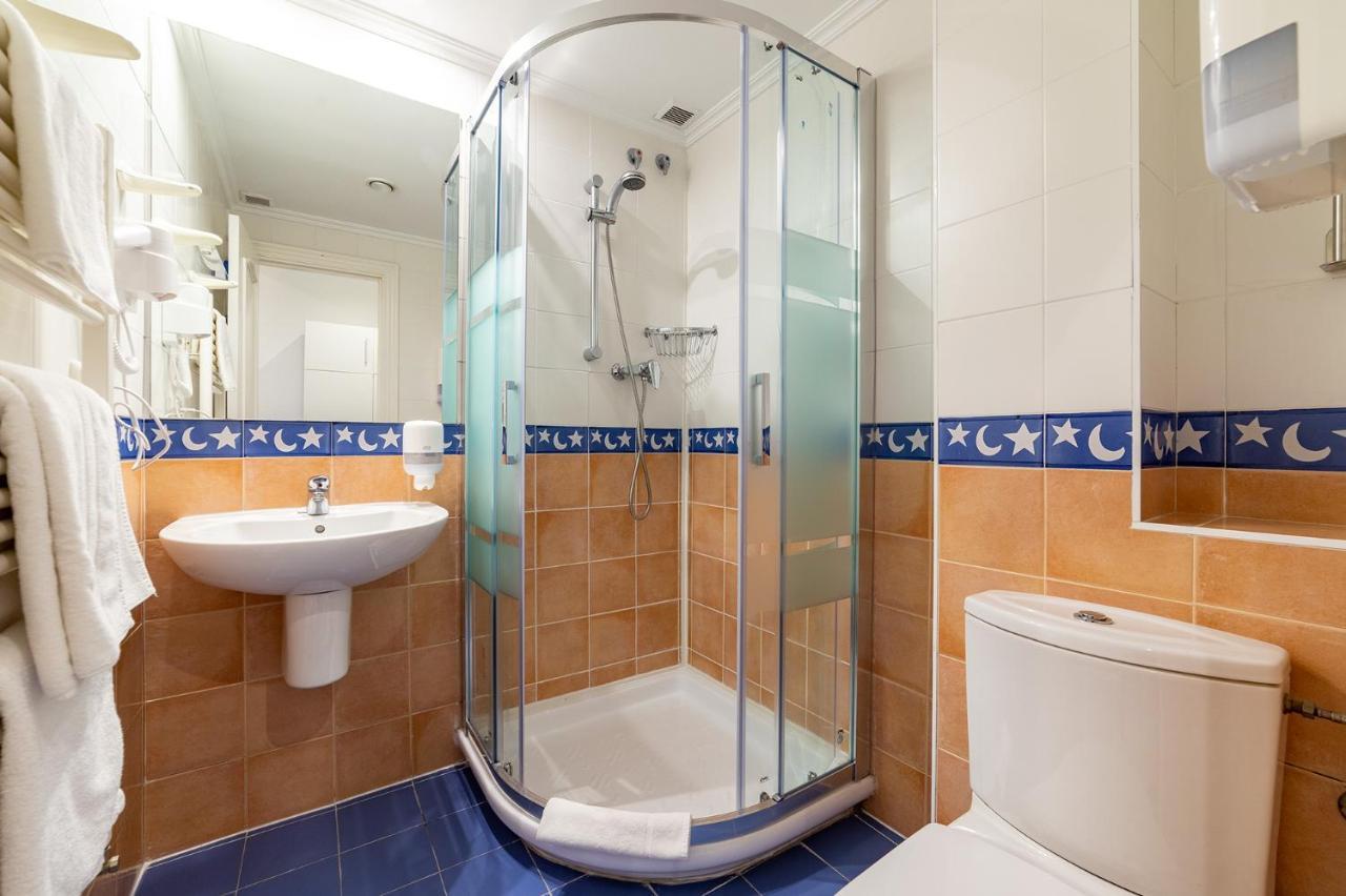 Double or Twin Room Balcony