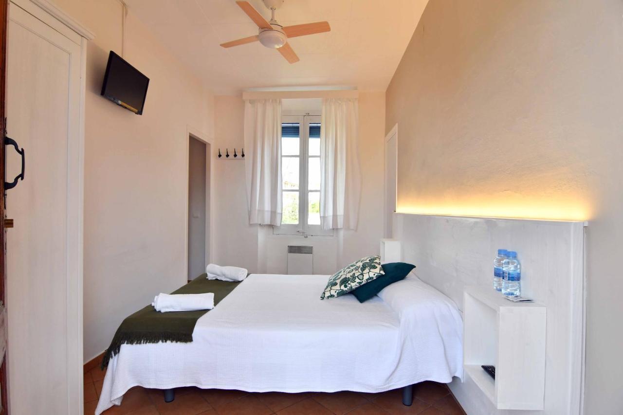 Double or Twin Room Private Bathroom