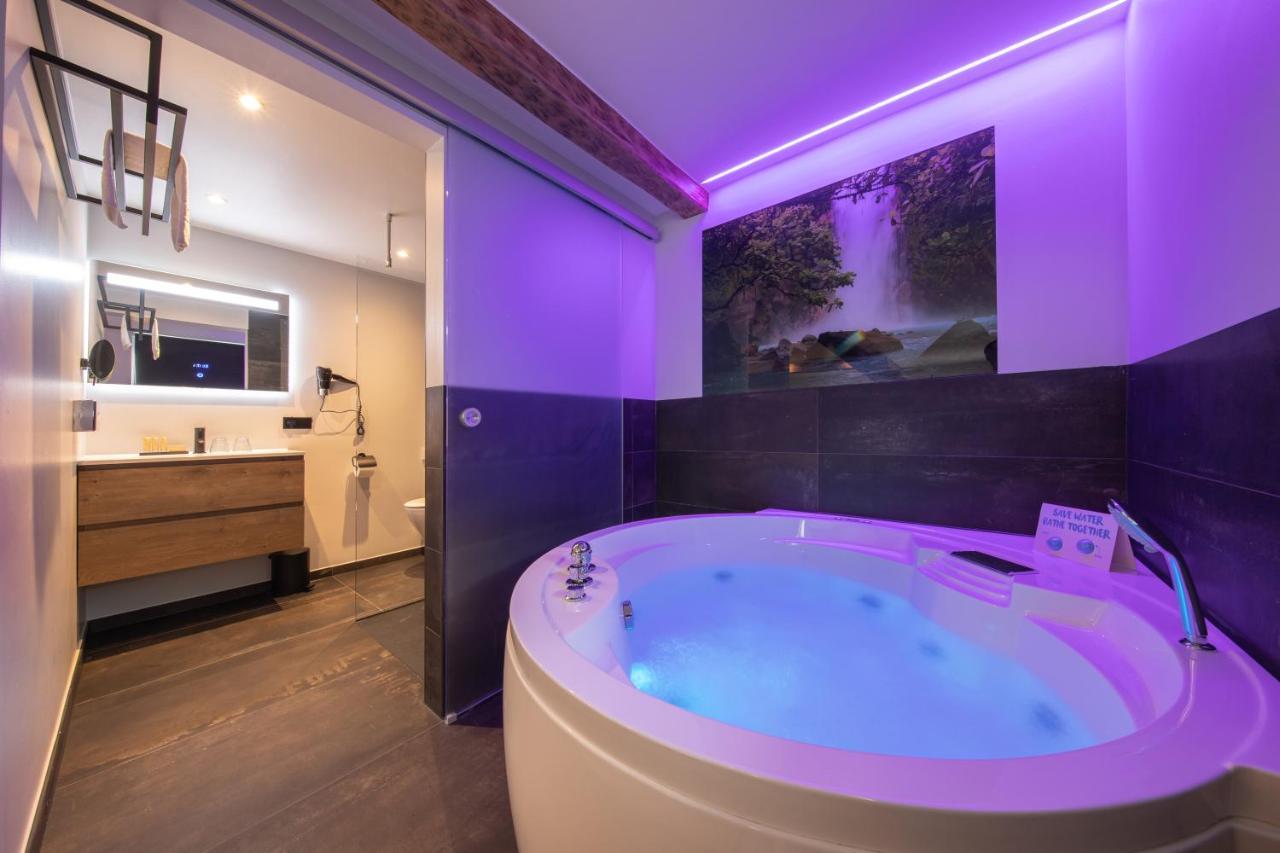 Superior Room Spa Bath
