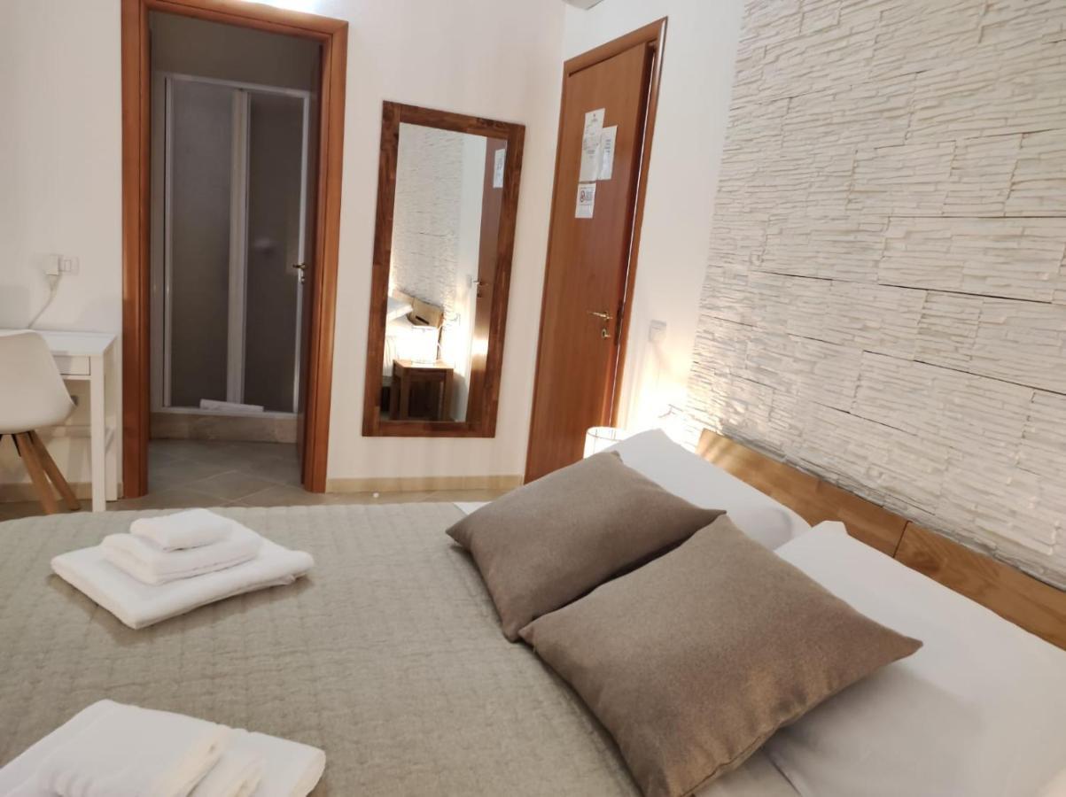 Large Double or Twin Room
