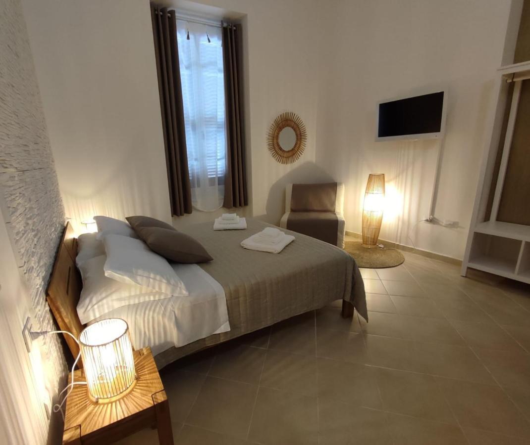 Large Double or Twin Room