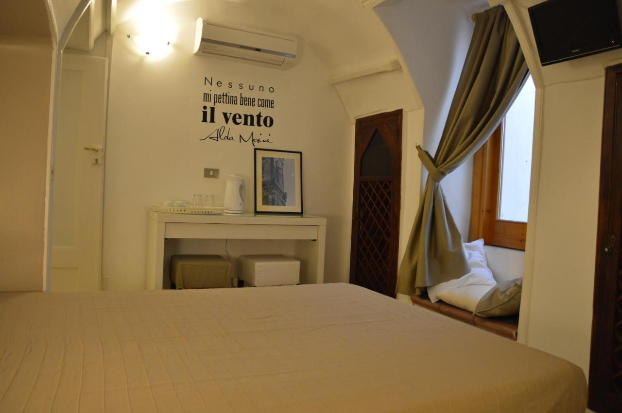 Standard Single Room,1589256696:JPEG