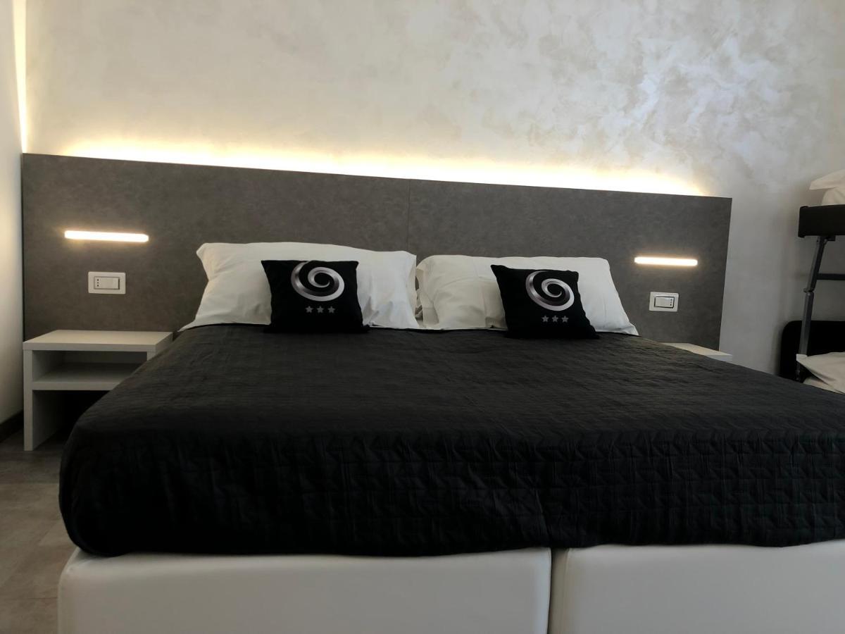 Deluxe Quadruple Room,1123946292:JPEG