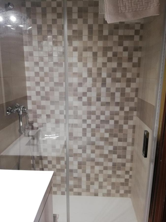 Twin Room Private Bathroom