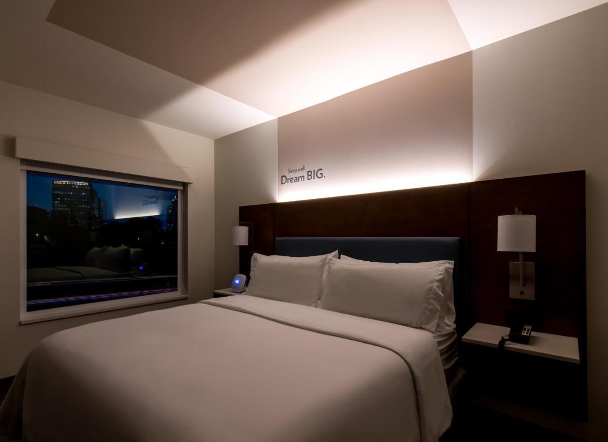 Standard King Room Skyline View,1124150046:JPEG