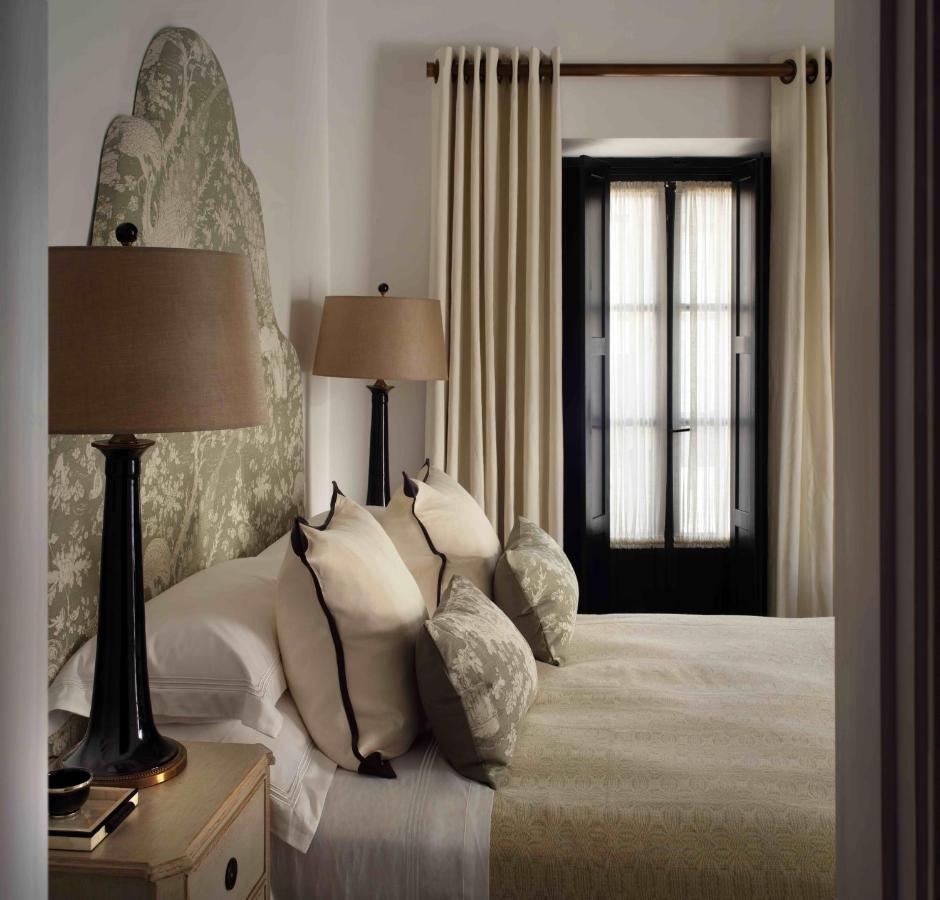 Deluxe Suite,1124929833:JPEG
