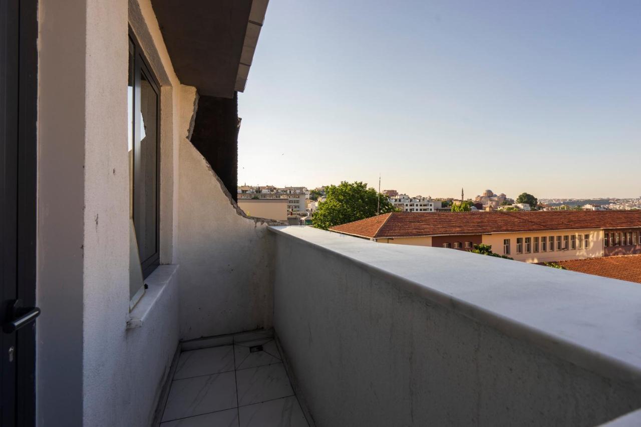 Single Room Balcony,1124522256:JPEG