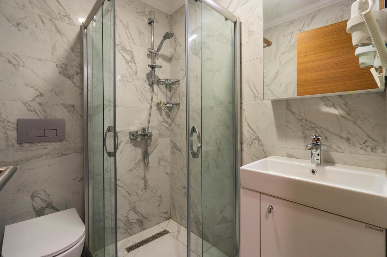 Standard Double Room,1124522481:JPEG