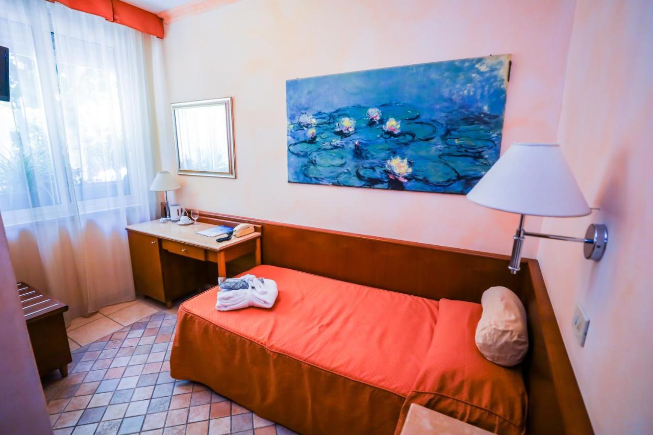 Budget Single Room