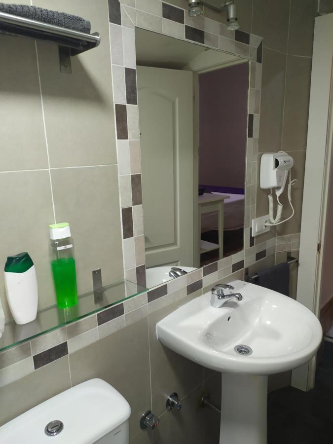 Double Room Private Bathroom