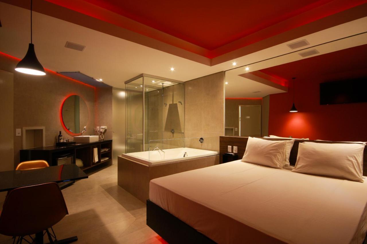 Deluxe Double Room Bath,1125942498:JPEG