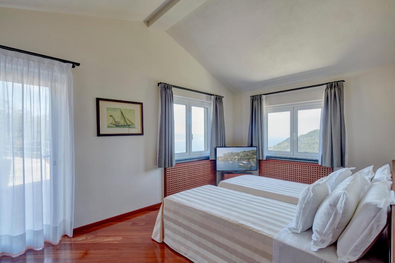 Double or Twin Room with Sea View,1126593090:JPEG