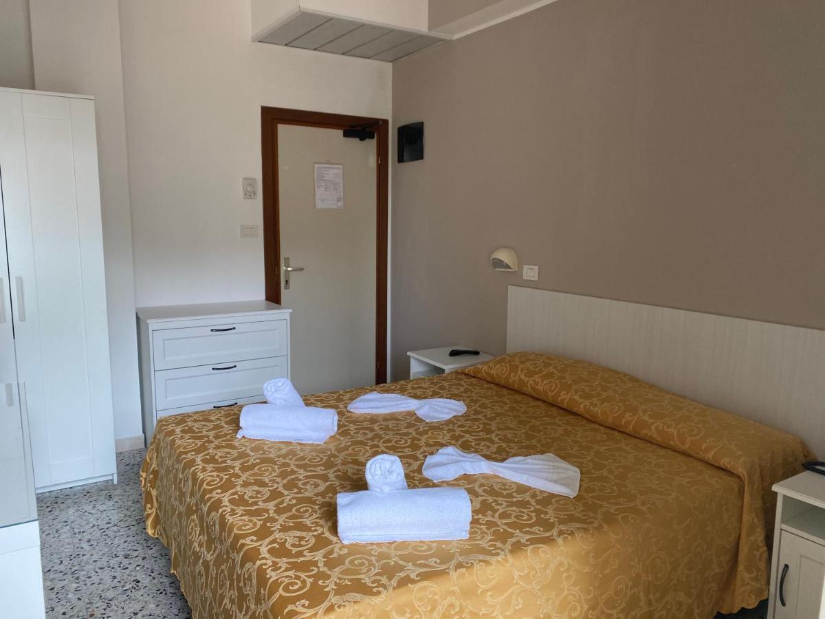 Economy Double or Twin Room,1126663596:JPEG