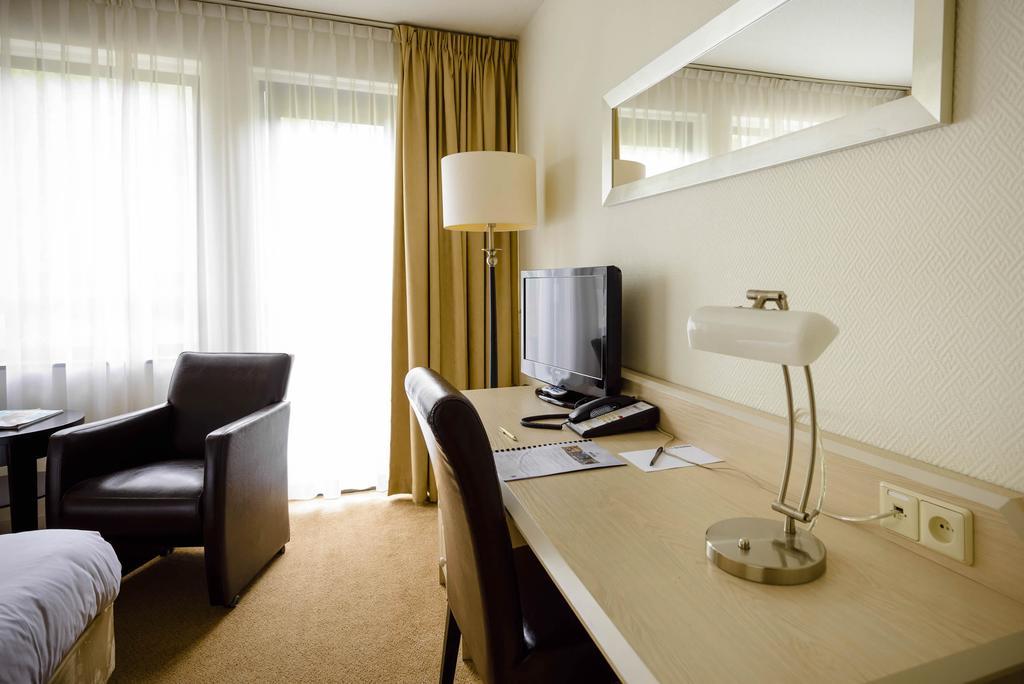 Standard Double Room,688328388:JPEG