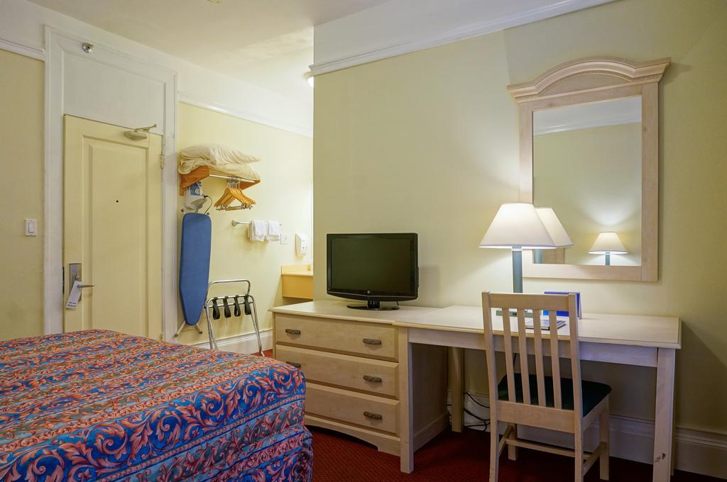 Room Selected at Check,1589141767:JPEG
