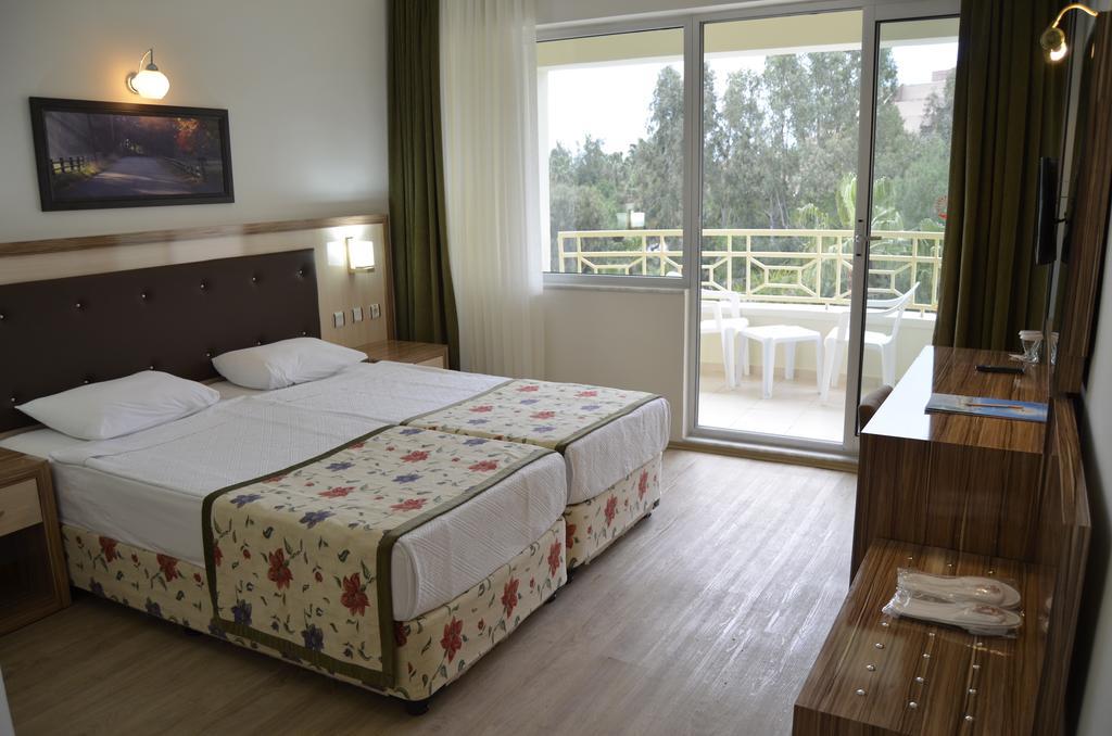 Triple Room,832443344:JPEG