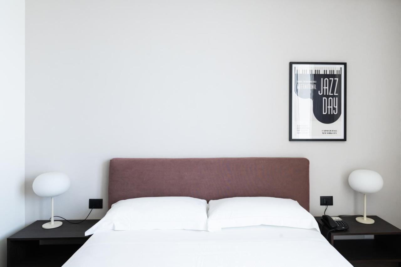 Double or Twin Room Terrace
