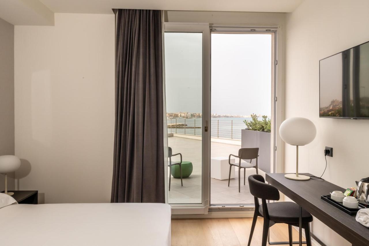 Double or Twin Room Terrace