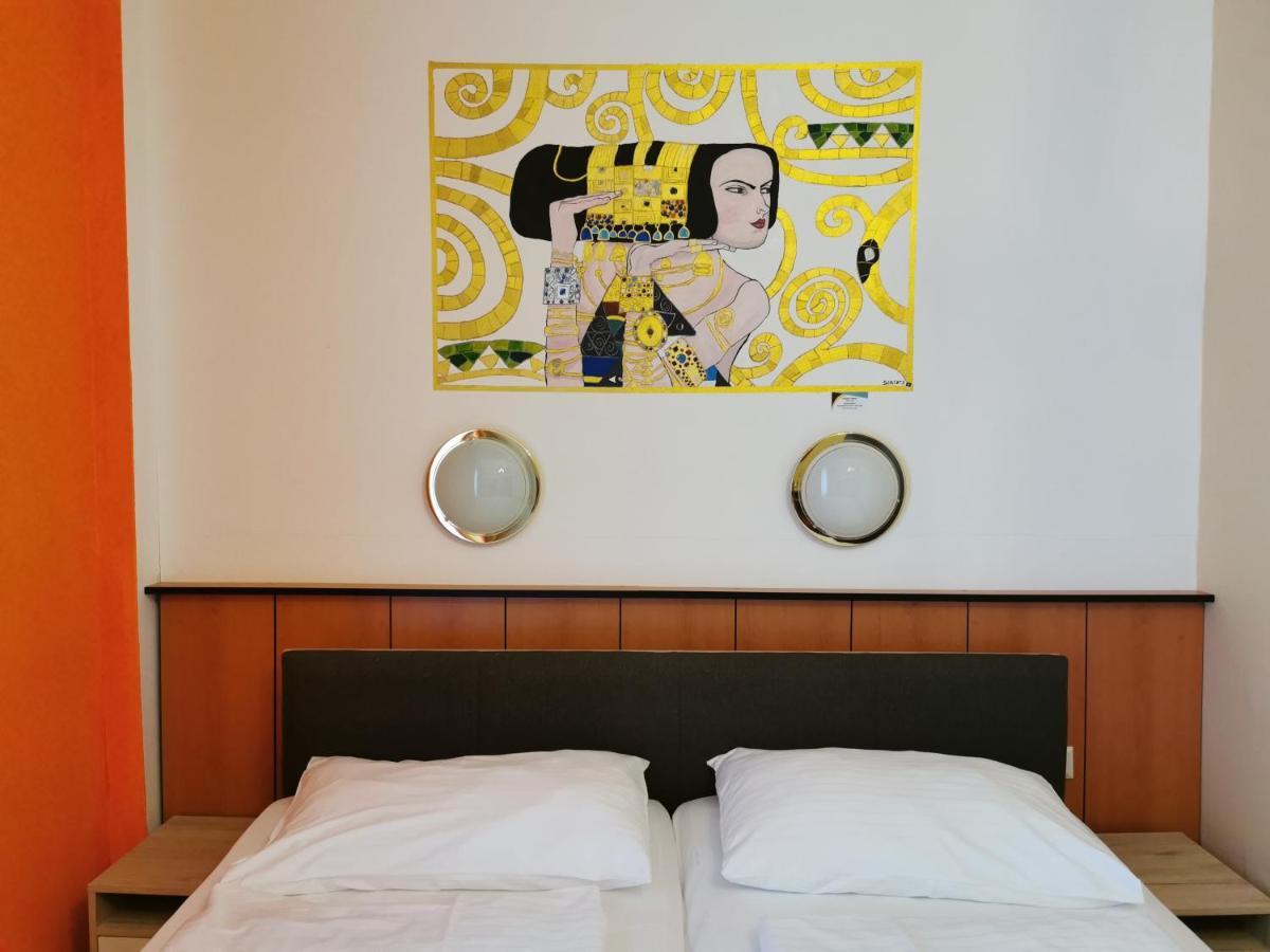 Double Room Art